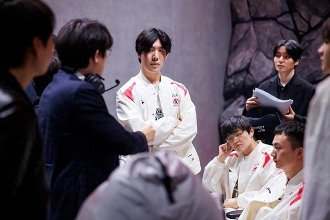 洲赛场上崛 洲赛场上崛