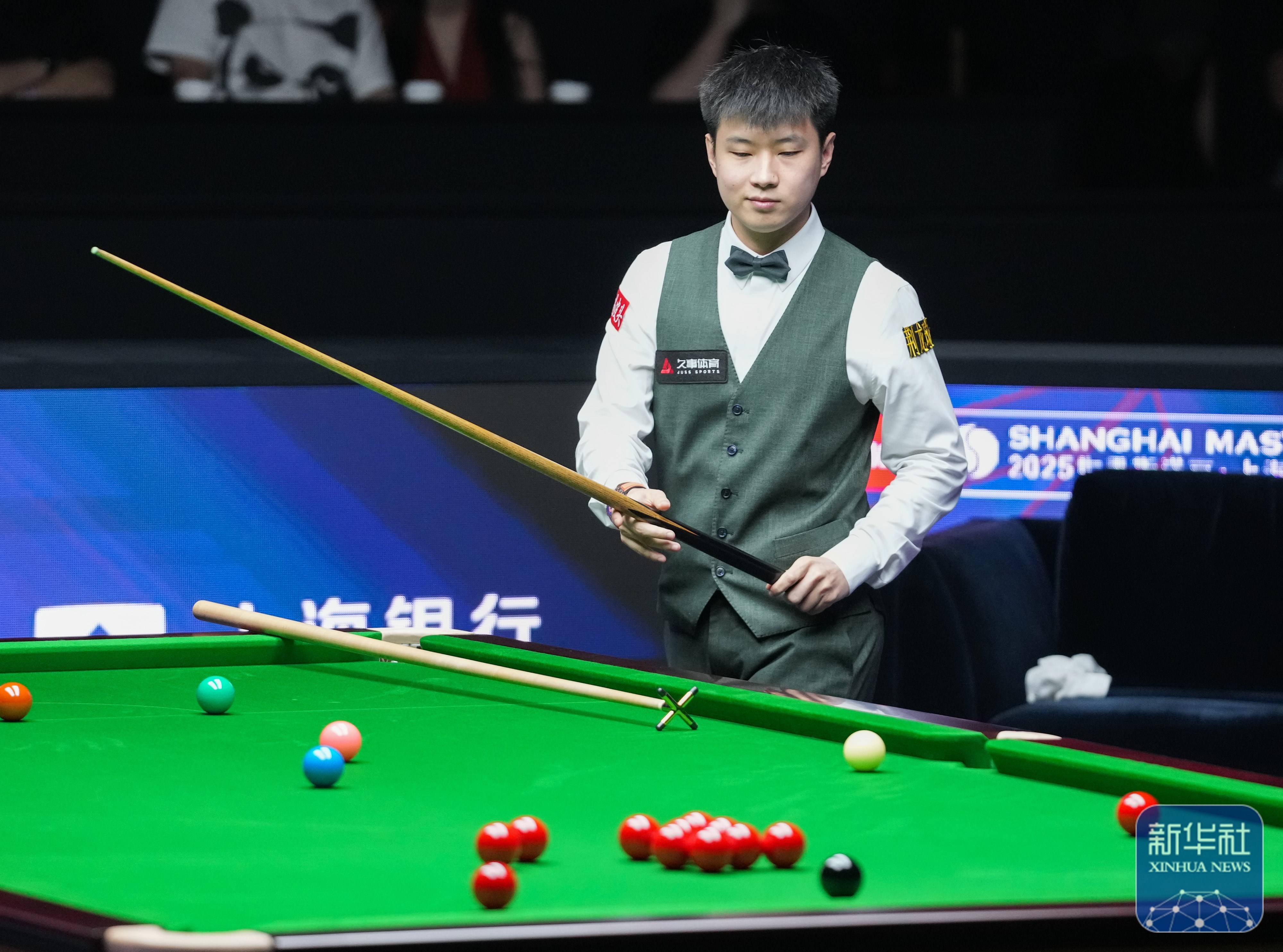 的开幕战首 的开幕战首